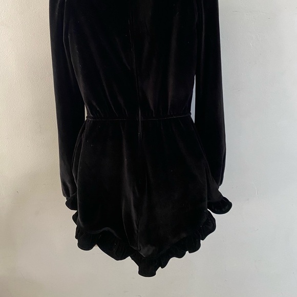 Laura Byrnes pin up  couture girl California goth Elegant Black Velvet Jumpsuit - Picture 3 of 9